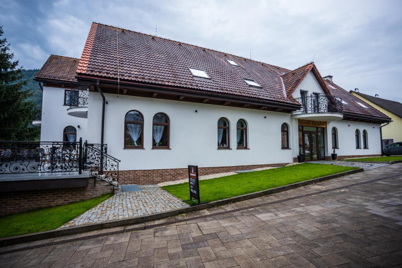 Hotel Palatin Oravsky Podzamok Exterior photo